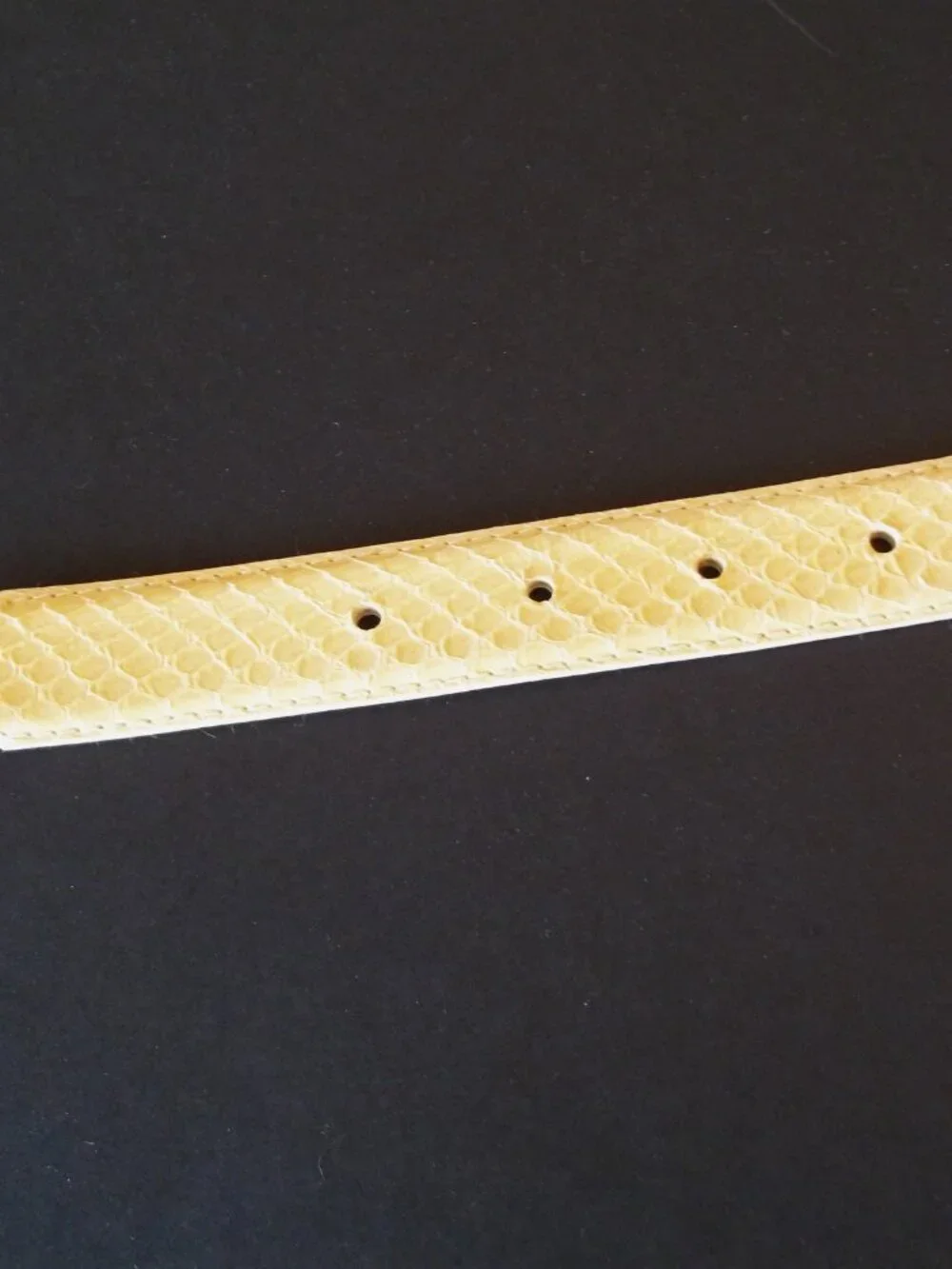 Vintage Genuine Snake Skin Ladies Belt, Pale Yellow Beige, L Taiwan